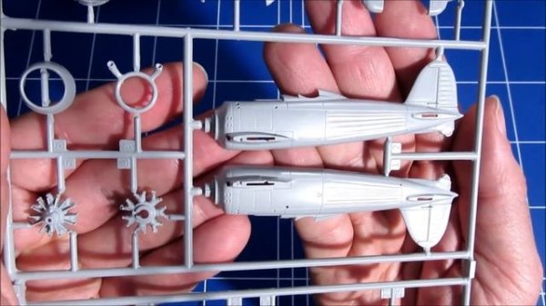 Italeri Fiat CR.42 LW Falco 1/72 review