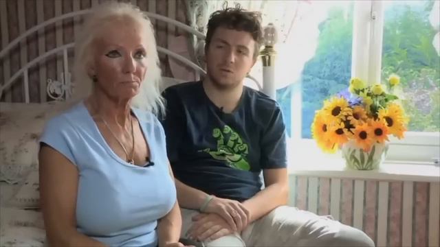 Age Gap Love: She's 78; He's 39! | A True Story смотреть онлайн