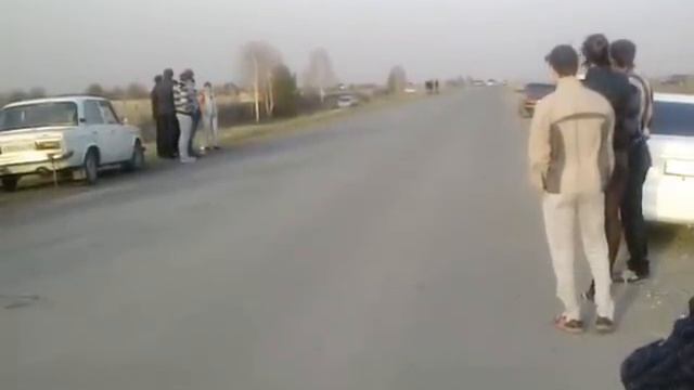 Гонки в назарово (снято зрителем на телефон).3gp смотреть онлайн