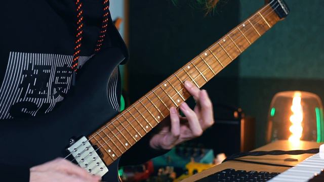 LOguitarist — "Unholy" (Close-up BADASS Metal Solo) смотреть онлайн