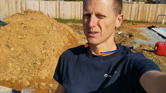 Building a retaining wall around my raised pool area using Belgard Castlemanor Grana wall blocks смотреть онлайн