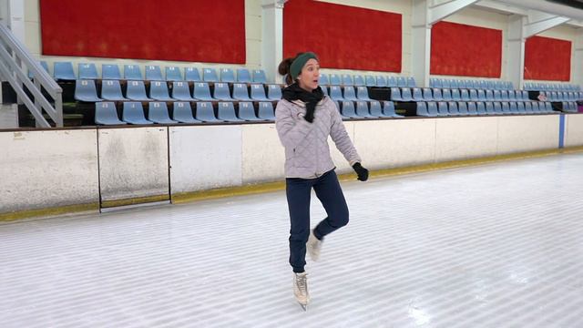 How To Start Twizzling On The Ice - Figure Skating Twizzles смотреть онлайн