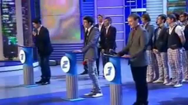 Охрипший петух по утрам кидает камни в окна! смотреть онлайн