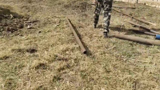 начало строительства загона, а так же обзор на наш мотобур "дде" смотреть онлайн