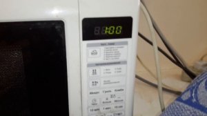 ЧТО БУДЕТ ЕСЛИ КОНФЕТУ ПОЛОЖИТЬ В МИКРОВОЛНОВКУ ?