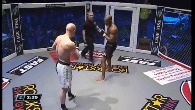 Cage 16 - Olli-Jaakko Uitto vs. Nicholas Musoke смотреть онлайн
