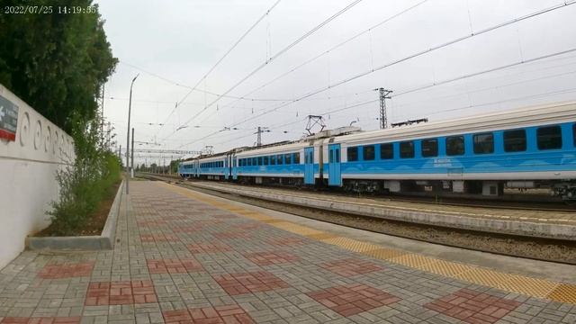 Электропоезд ЭД4М-0495 сообщением Симферополь-Солёное Озеро. Ст. Урожайная. смотреть онлайн