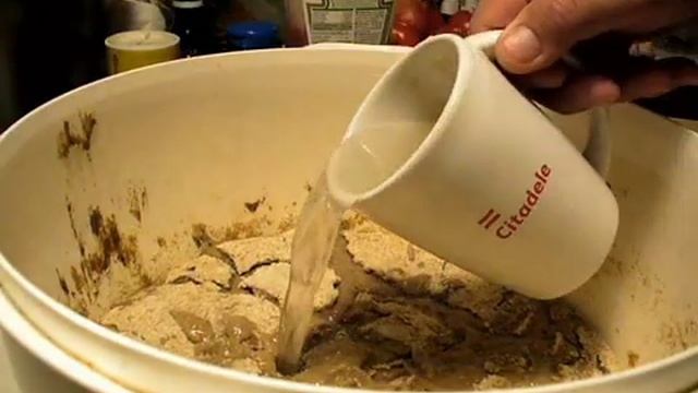 Juodos Naminės Ruginės Duonos Kepimas + Receptas + Raugo Paruošimas