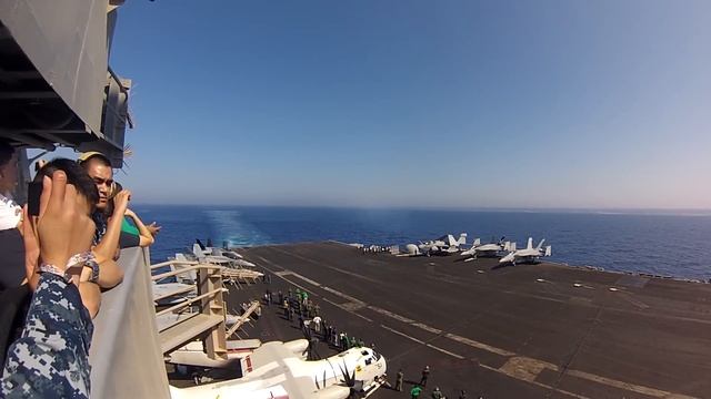 Going Supersonic - Insane F-18 Sonic Boom Past An Aircraft Carrier! смотреть онлайн