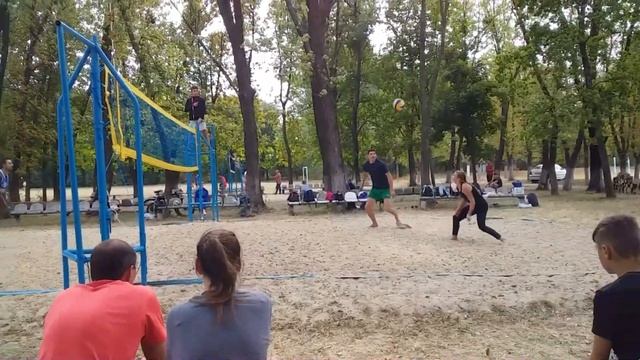 Пляжный волейбол Миксы. Немного лета в студию. смотреть онлайн