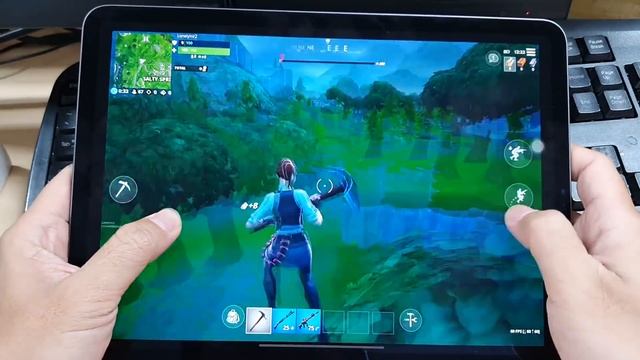 Test Game Fortnite on Apple iPad Pro 2018 смотреть онлайн