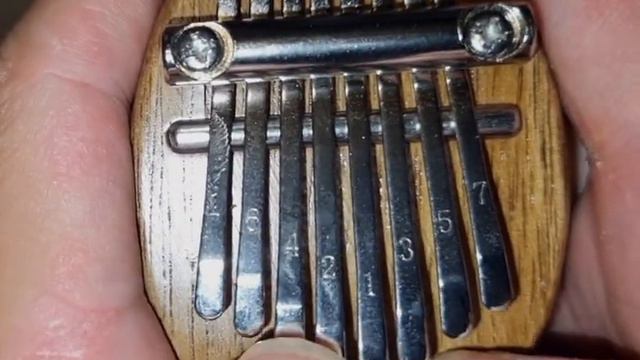 Kalimba 8 Keys - Minuet Bach