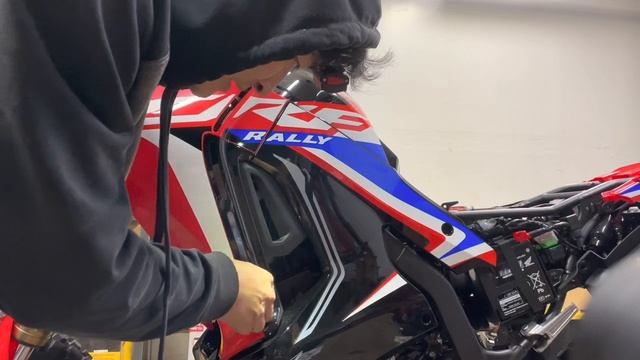 CRF300L Rally Side Cover Panels Removal