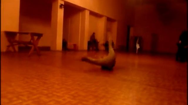 Брейк данс и акро (Дальнегорских трейсеров ).avi смотреть онлайн