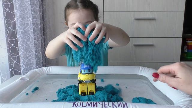 Поли Робокар Баки Кинетический песок и сюрпризы Шопкинс Poli Robocar Bakky смотреть онлайн
