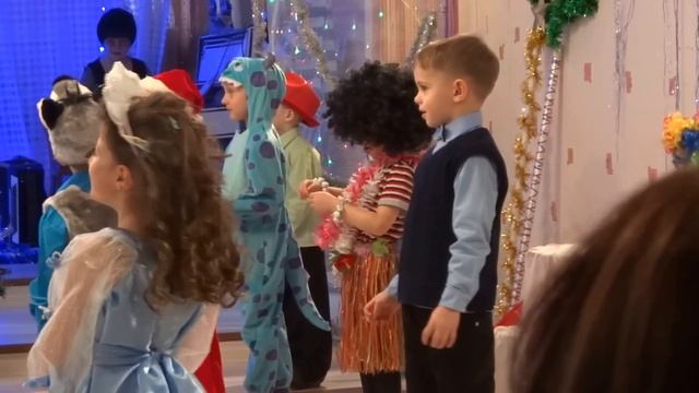 НОВЫЙ ГОД! ДЕТСКИЙ УТРЕННИК смотреть онлайн