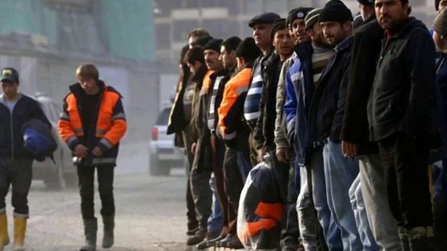 25 НОЯБРЯ Новый Указ ФМС Без Патента Работать Разрешено Это Надо знать Всем Узбеки Таджики! смотреть онлайн