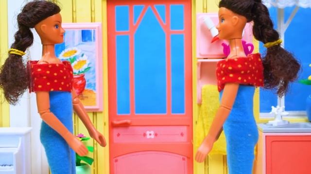 ДВЕ МАМЫ ВМЕСТО ОДНОЙ Мультик #ЛОЛ СЮРПРИЗ Школа Куклы Игрушки Для девочек смотреть онлайн