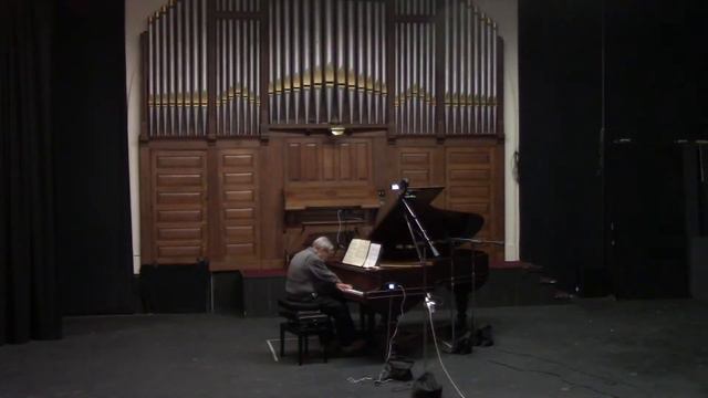 Anton Webern's 'Piano Variations,' opus 27, performed at Eastport Arts Center by Gregory Biss, pian смотреть онлайн