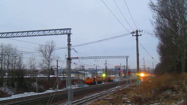 Электропоезд ЭД4М-0452 Экспресс-ЦППК пергон Нара-Бекасово(станция Нара)05.12.2014 смотреть онлайн