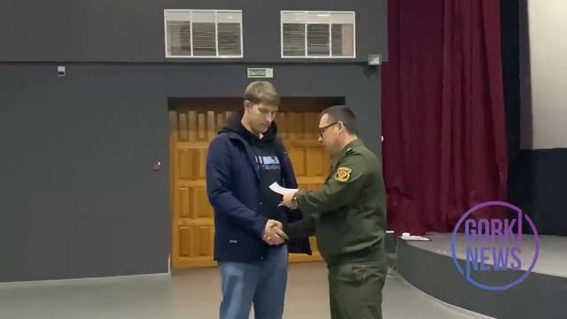 Сегодня порядка 70 призывникам Горецкого района в торжественной обстановке вручили повестки. смотреть онлайн