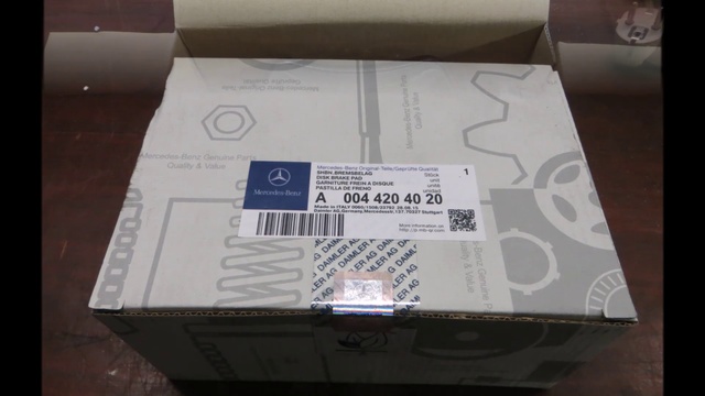 Колодки передние W463 AMG55 AMG63 A0044204020