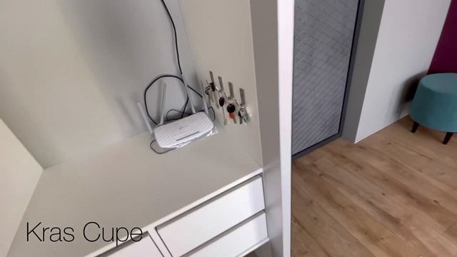 Офигенный шкаф-купе со скрытой направляющей! Обзор в интерьере смотреть онлайн