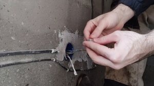 Как соединить провода с помощью клеммы Wago