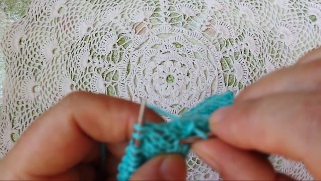 Рельефный узор спицами для красивого,модного платья. Мастер-класс. смотреть онлайн
