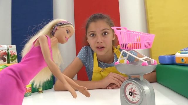 Работа для Полен - Кассир в супермаркете - Видео для девочек с Барби смотреть онлайн