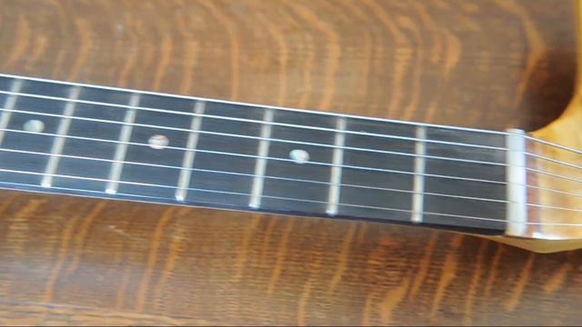 One man's take on the Gibson Moderne смотреть онлайн