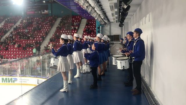 Барабанщики и барабанщицы Училища Искусств на хоккее 11 октября Северсталь-Торпедо смотреть онлайн