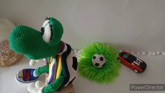 новая игрушка.. черепашонок футболист... смотреть онлайн