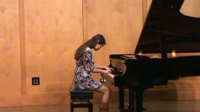 Bagatelle, Op. 5, No. 3 (Tcherepnin) performed by Christine Yin смотреть онлайн