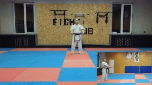 САКУГИ тайкиоку соно ИЧ. Первое ката ногами.