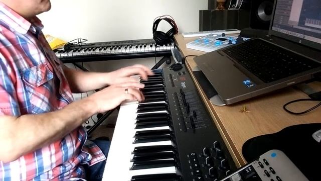 First play on SONiVOX EIGHTY EIGHT ENSEMBLE смотреть онлайн