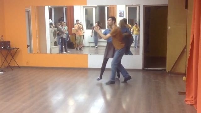 LINDY HOP Intermediate. Aksenov Sergey & Sidorova Olga 2015.11.09 (вертим партнершу) смотреть онлайн