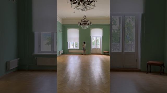 Стихотворение «Он, наверное, где-то есть» смотреть онлайн
