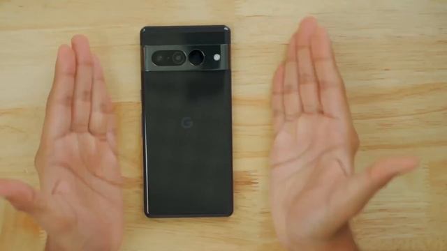 Google Pixel 7: 5 Crazy Reasons to Buy and 3 Crazy Reasons Not to смотреть онлайн