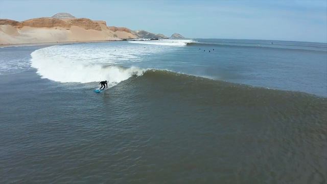 LONGEST LEFT WAVE IN THE WORLD - CHICAMA, PERÚ смотреть онлайн