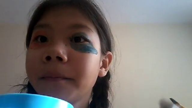 крашусь в харли квинн красками: о боже мой смотреть онлайн