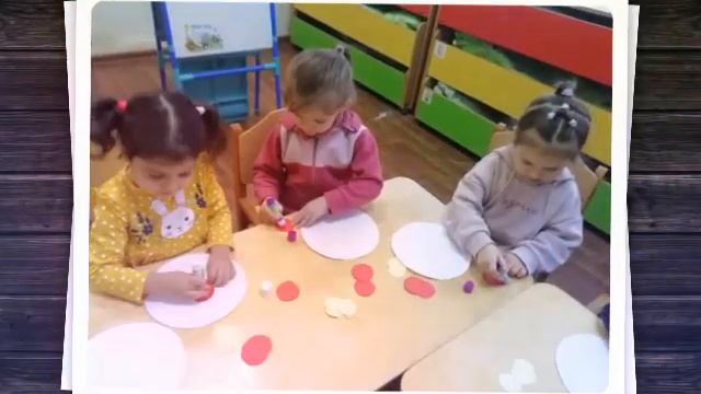 "Узор на круге". 2 младшая группа. Воспитатель Анфимиади Татьяна Николаевна. смотреть онлайн