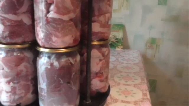 Тушенка домашняя свинная Как сделать домашнюю тушонку Делаем домашнюю свинную тушенку в автоклаве смотреть онлайн