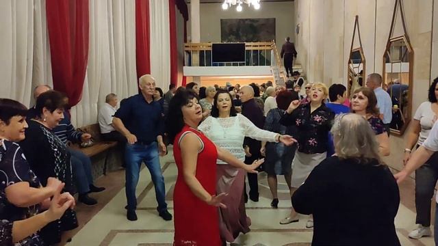 Элегантная дискотека 29.10.23. смотреть онлайн