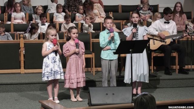 Пение «Говорите чаще добрые слова» - дети Рябец