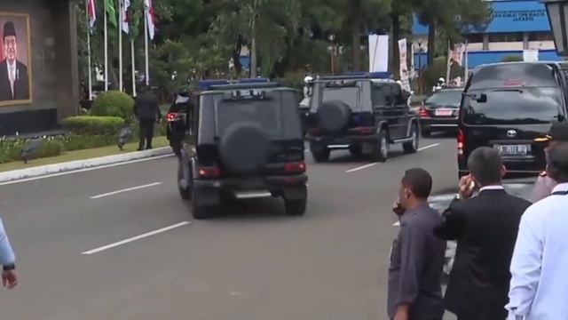 Король Саудовской Аравии: поездка в Индонезию - Джакарта смотреть онлайн