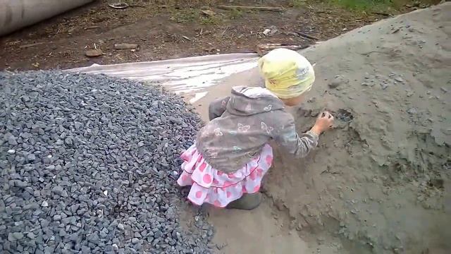 Стройка дома. Начало. Котлован под погреб смотреть онлайн