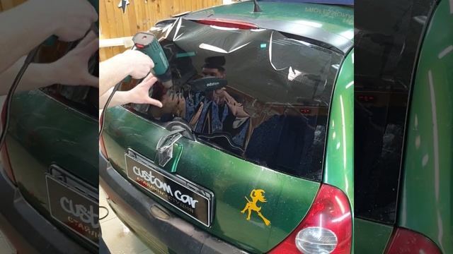 Renault Clio 2 Hatchback. Как затонировать пленкой NDFOS PHP Black 05 Pro Series смотреть онлайн