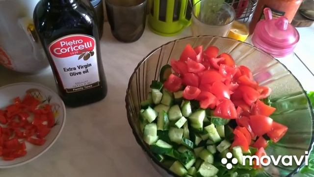 Лёгкий салат по мотивам греческого как добавка к шашлыку. Экспериментальный формат смотреть онлайн