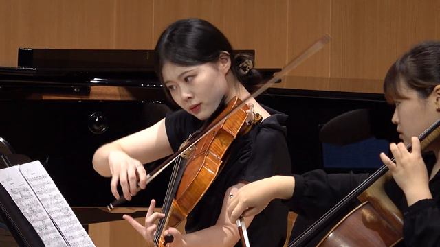 A. Glazunov String quartet No.1, Op.1, 1악장 / 앙상블 르 몽드 / 첼로 / 정예빈 смотреть онлайн